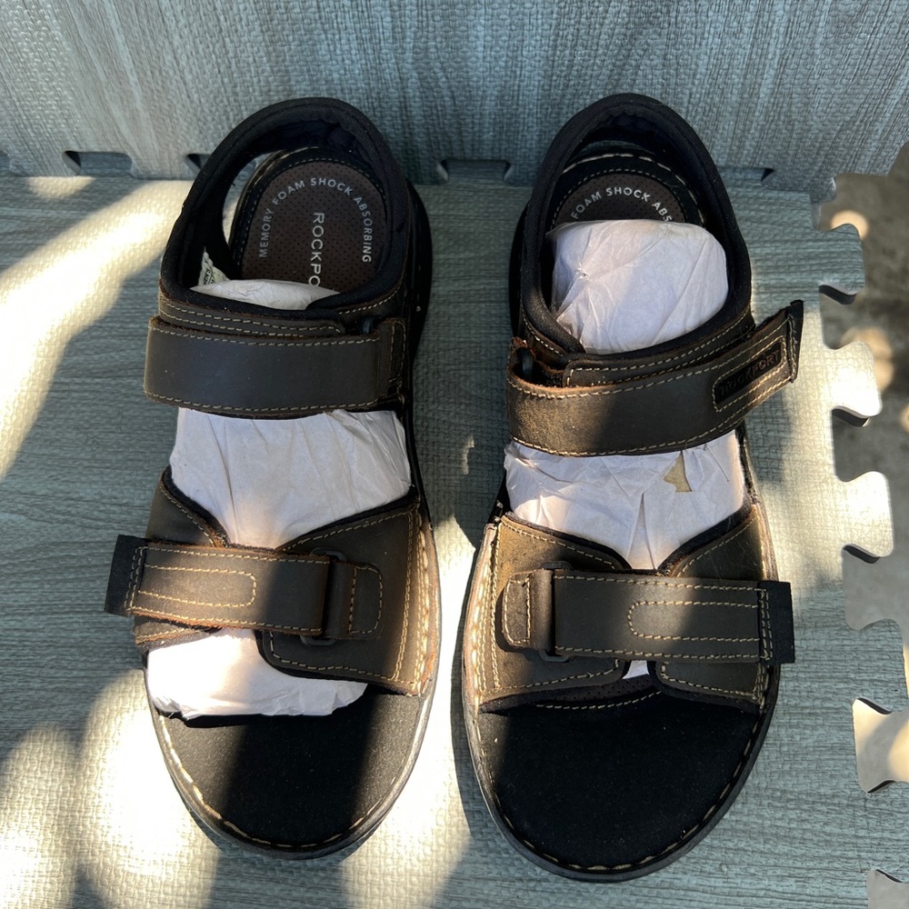 Men’s sandals size 9.5